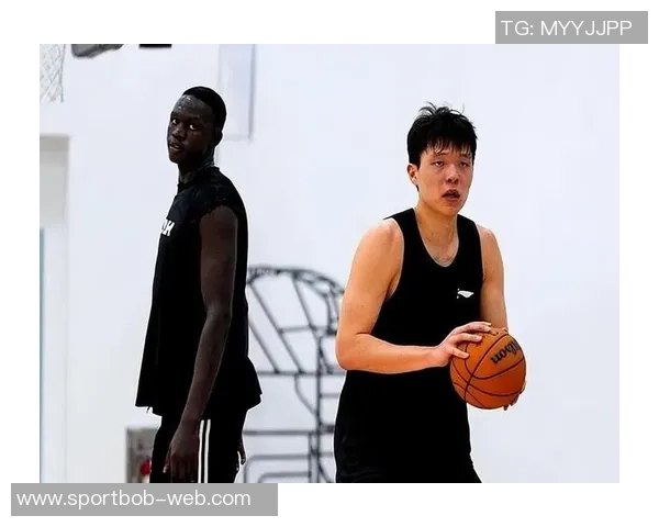 马卢阿奇生涯首秀表现亮眼4分钟内罚球1分并送出1次盖帽 马卢阿奇生涯首秀表现亮眼4分钟内罚球1分并送出1次盖帽